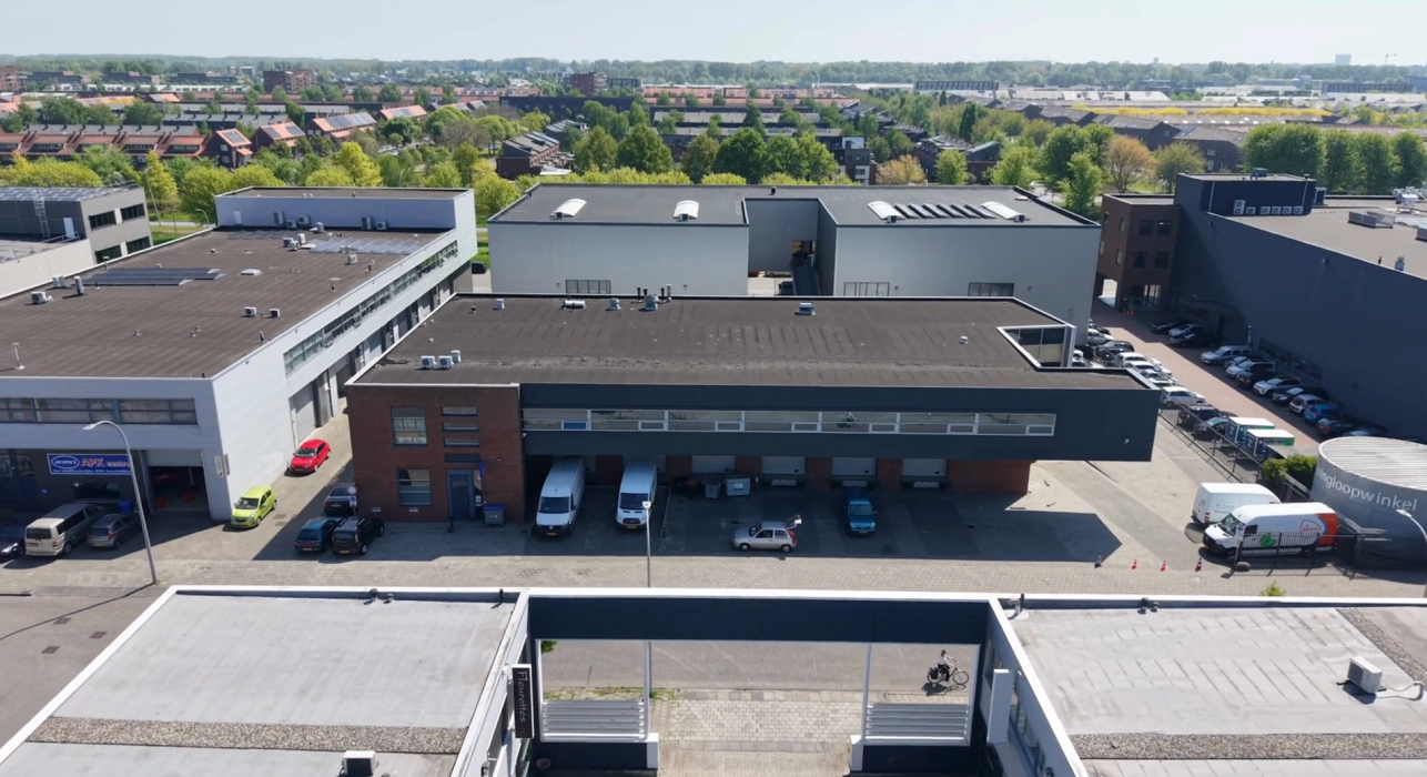 Laan van Waalhaven 187 te Den Haag