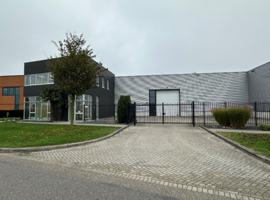 Karel Doornanweg 33 te Schiedam