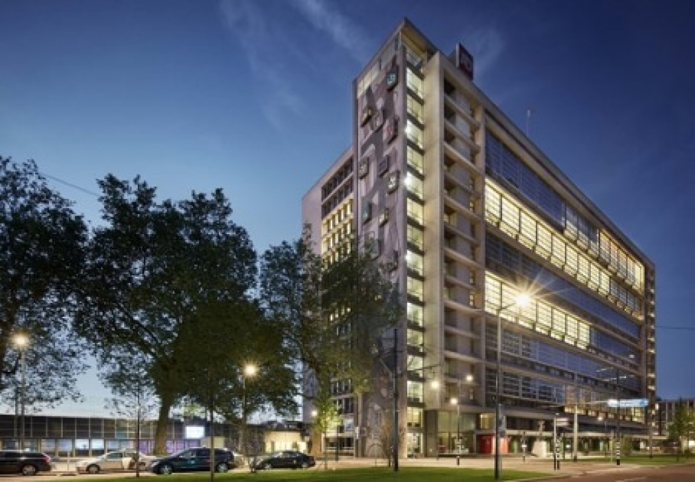 Kantoorgebouw Central Post aan het Delftseplein 29-30 in Rotterdam