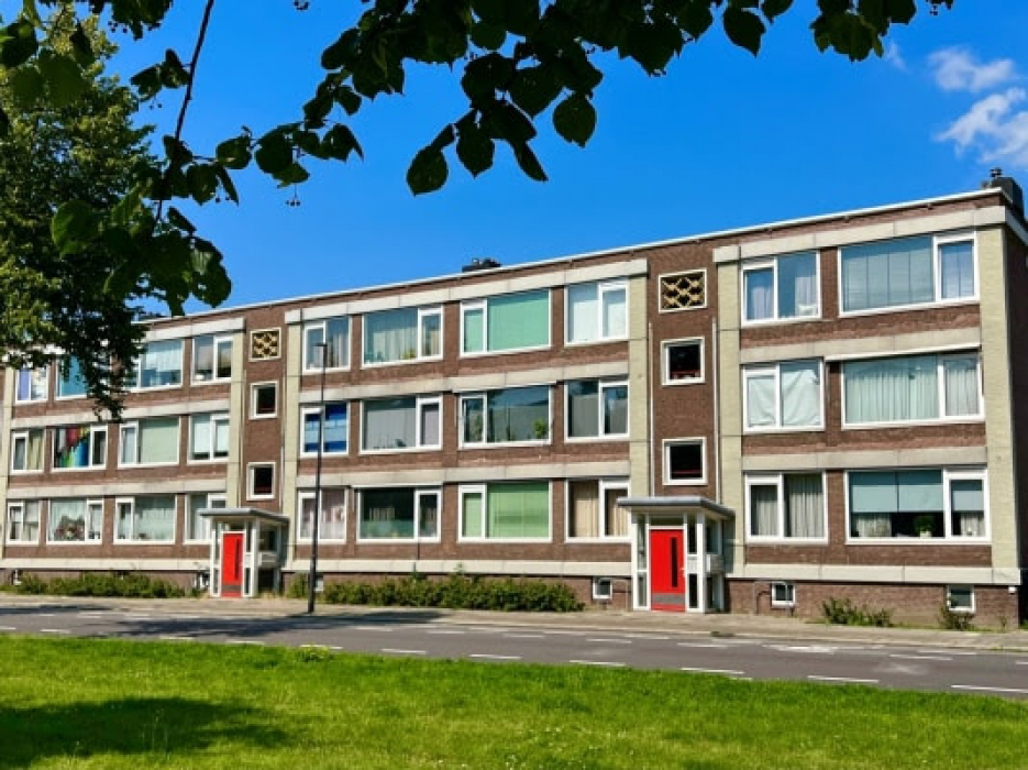 Portiekflats in de Indische Buurt van Beverwijk.