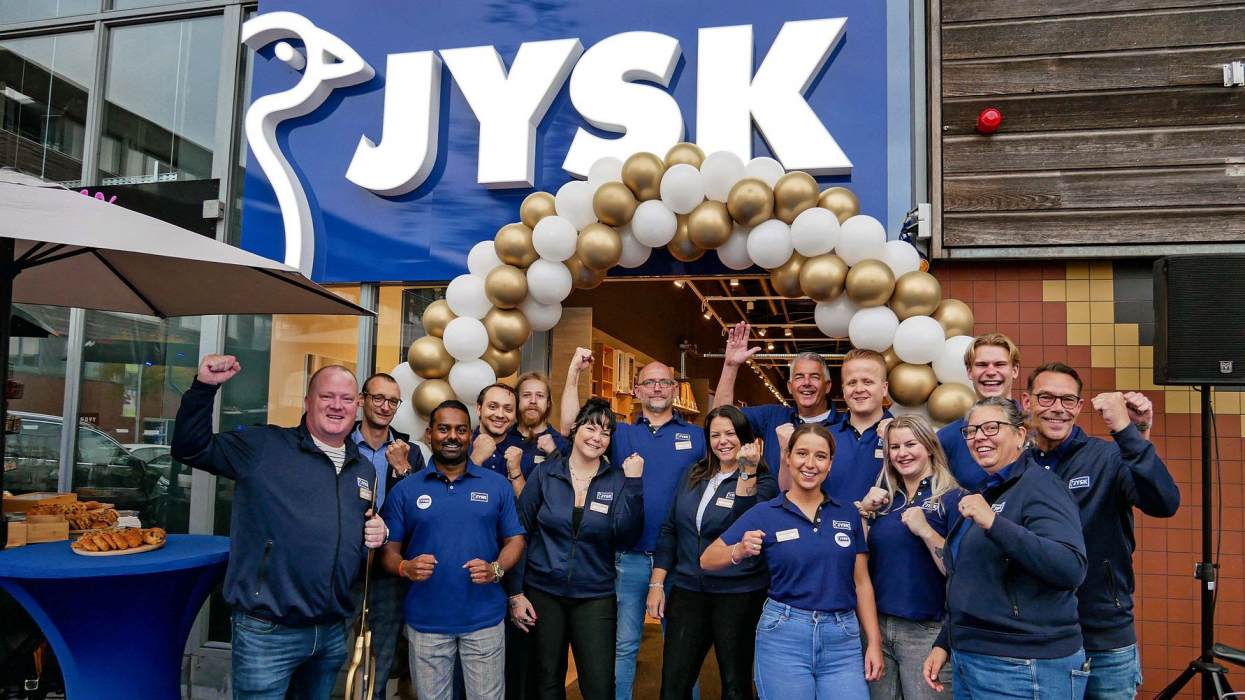 Het team van JYSK Delft voor de opening
