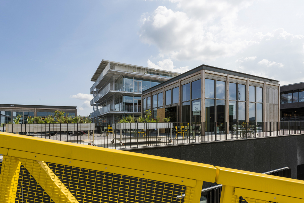 Danzigerbocht 45-N in de Houthavens in Amsterdam