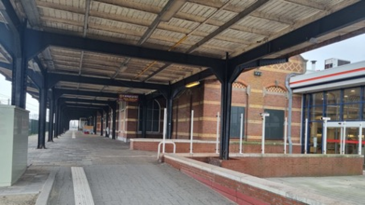 Het NS gebouw in Hoek van Holland