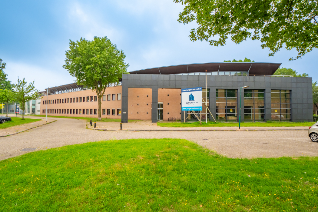 Kantoorgebouw aan De Molen 48 in Houten