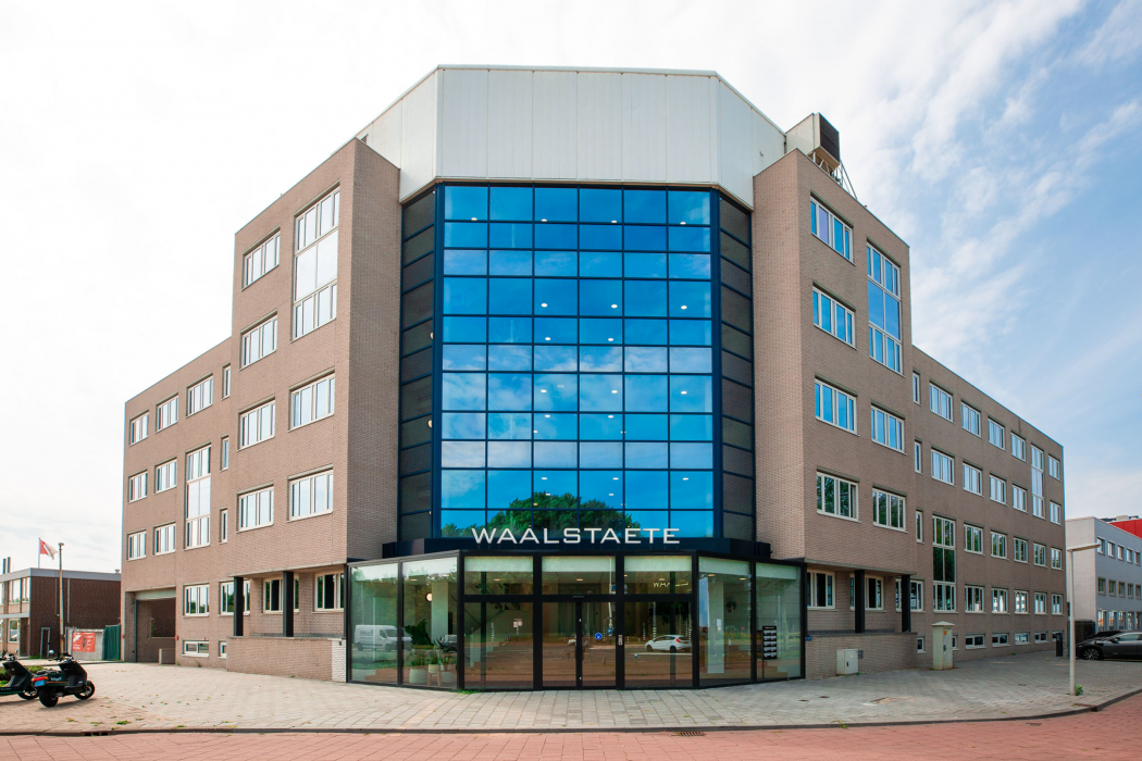 Waalhaven ZZ 2A- 2K te Rotterdam