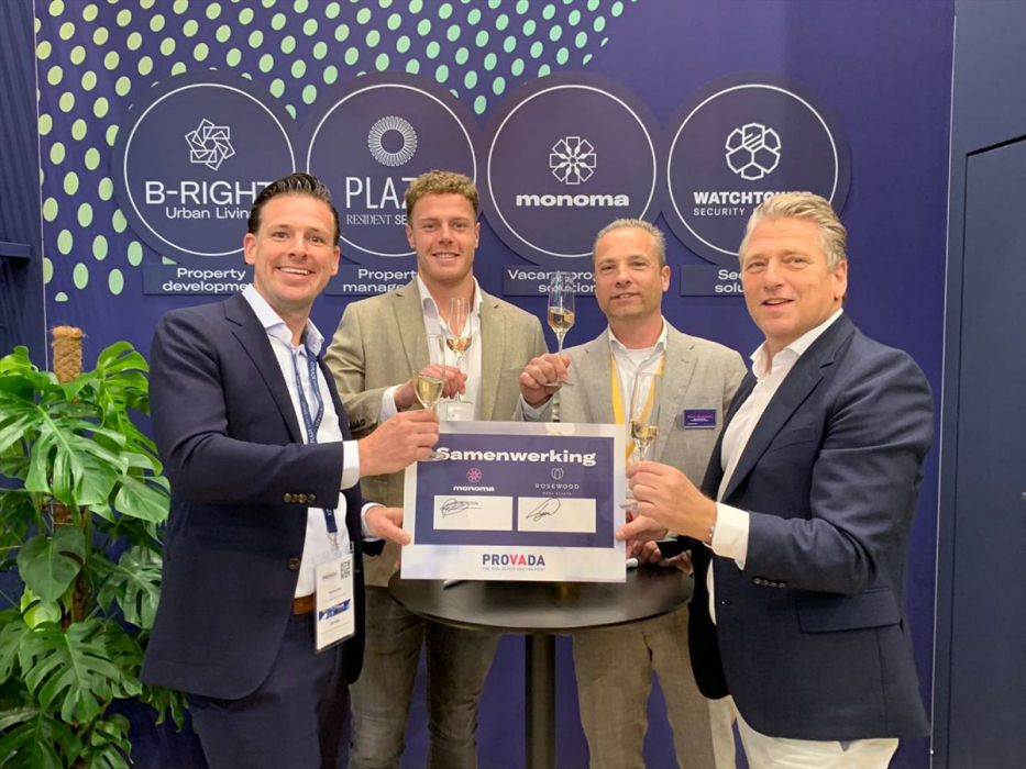 Van links naar rechts: Patrick Dillen (Monoma), Mike van Esdonk (Rosewood Real Estate), Bart Huisman (Monoma) en Eugen Kool (Rosewood Real Estate)