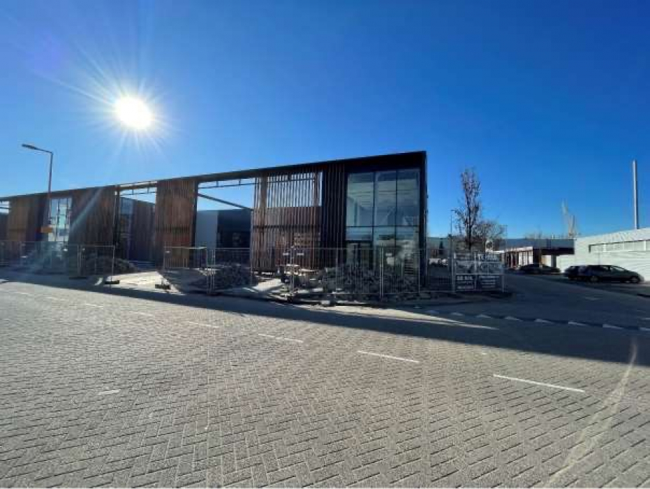 Nieuwbouw bedrijfscomplex in de Spaanse Polder