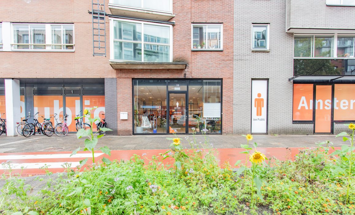 Valkenburgerstraat 1A/B in Amsterdam