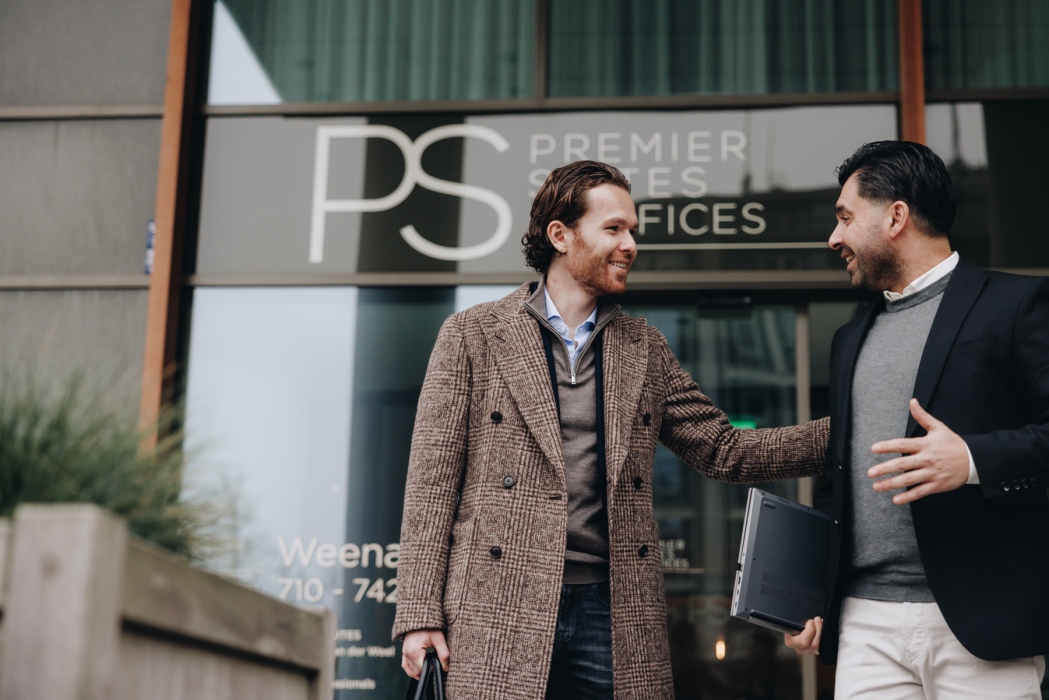 Medewerker Jordy Cronick voor het nieuwe kantoor van CityLink in Rotterdam