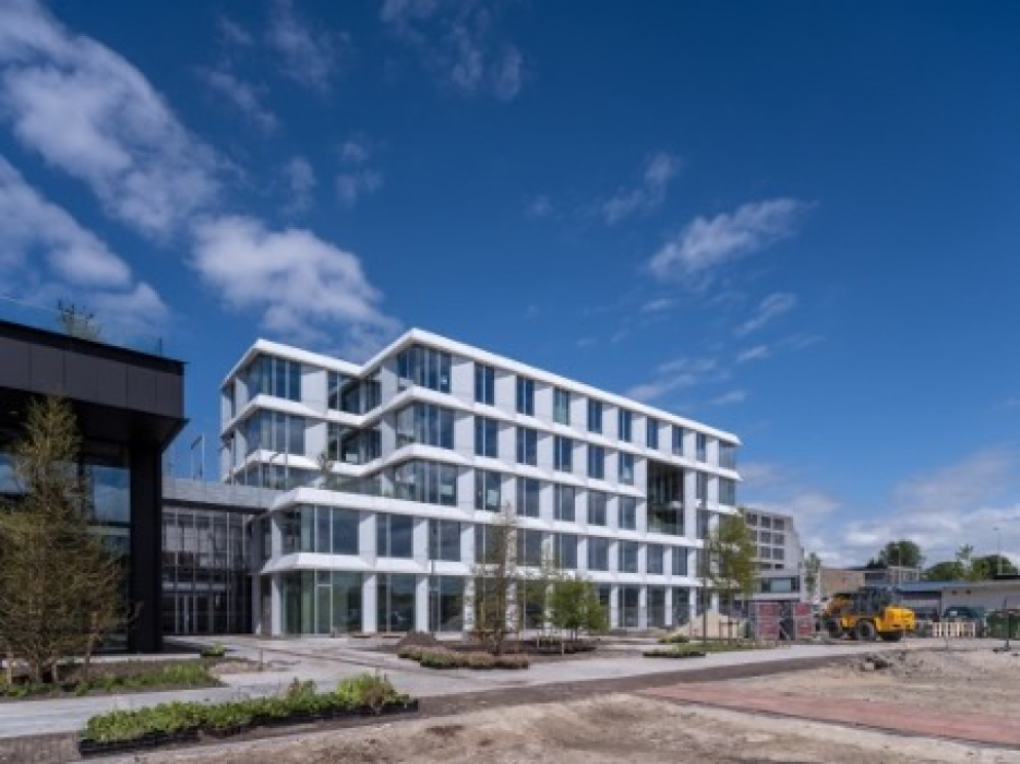 Max & Moore aan de Asterweg 15 in Amsterdam-Noord