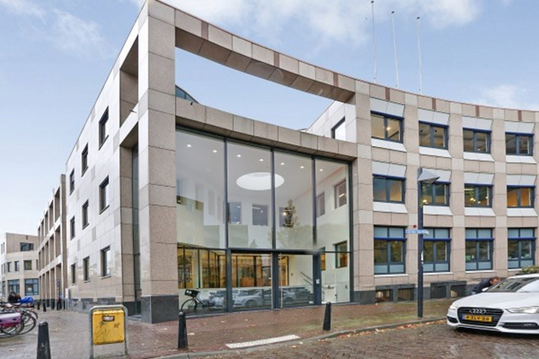 Kantoorgebouw De Nieuwe Vaart aan de Arthur van Schendelstraat 550 in Utrecht
