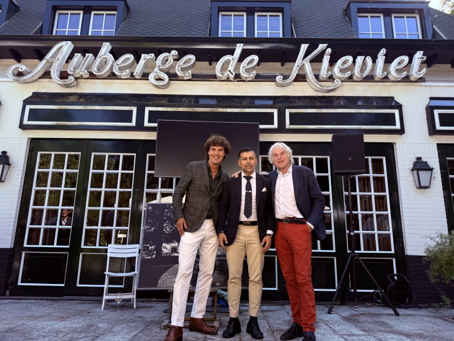 Van links naar rechts Ralf Meppelder, Saman Mohammadi en Boris Bayer voor Auberge de Kieviet © Sanne Warmerdam