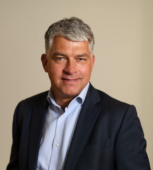 CEO, Otto Amabagtsheer
