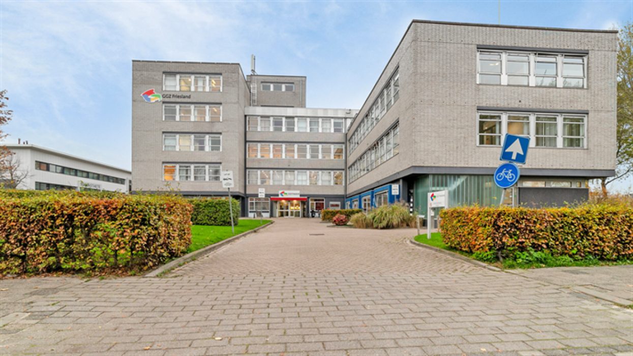 Sixmastraat 2 in Leeuwarden