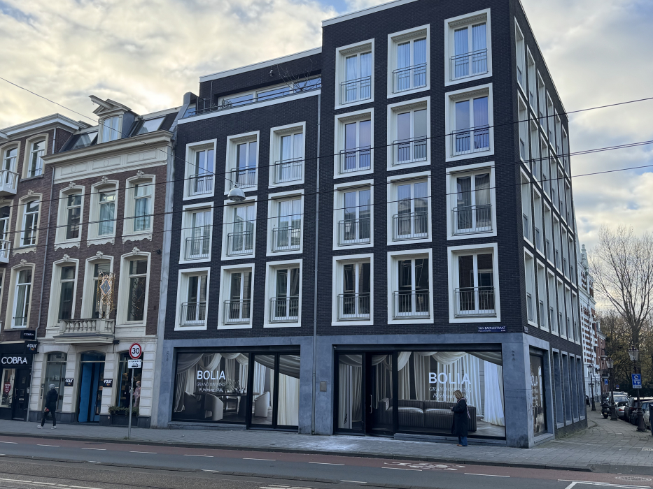 Van Baerlestraat 2-4 in Amsterdam