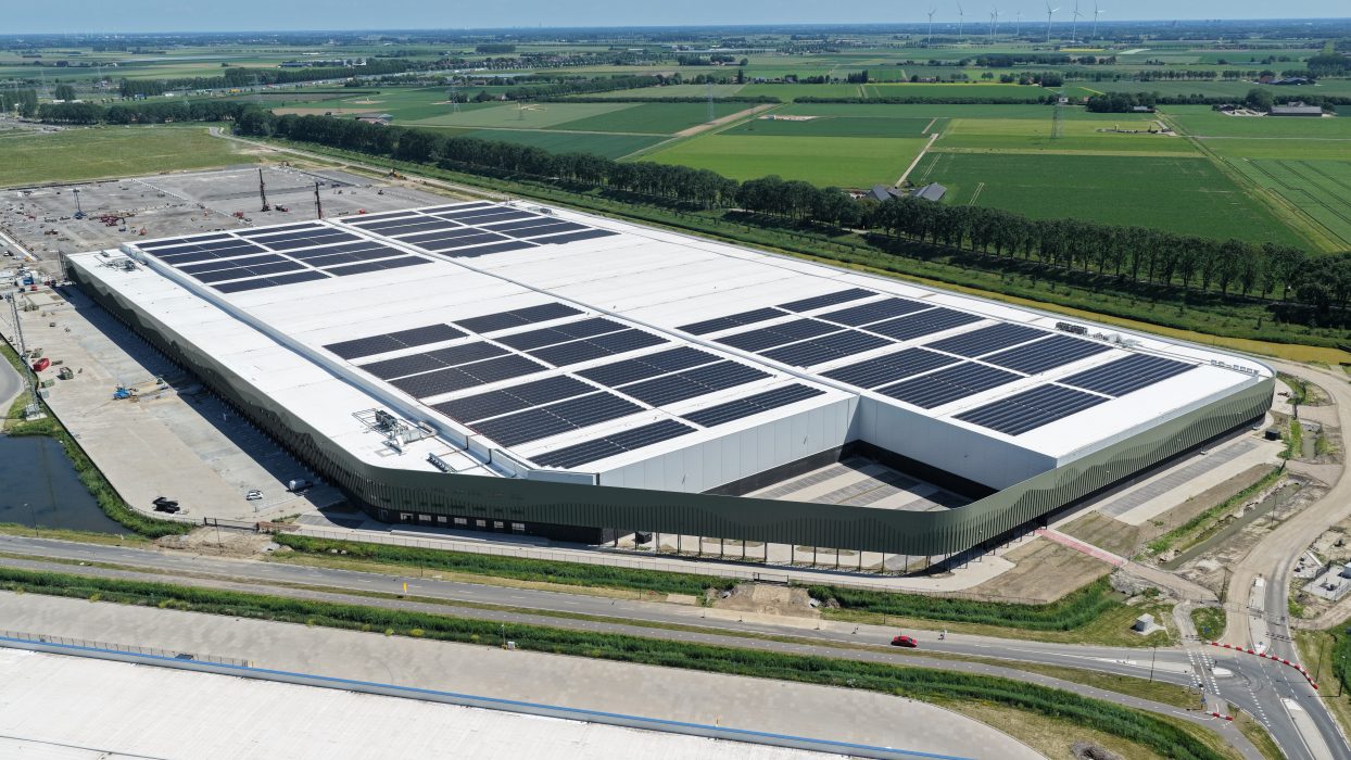 Het nieuwe distributiecentrum aan de Handelsweg op Logistiek Park Moerdijk