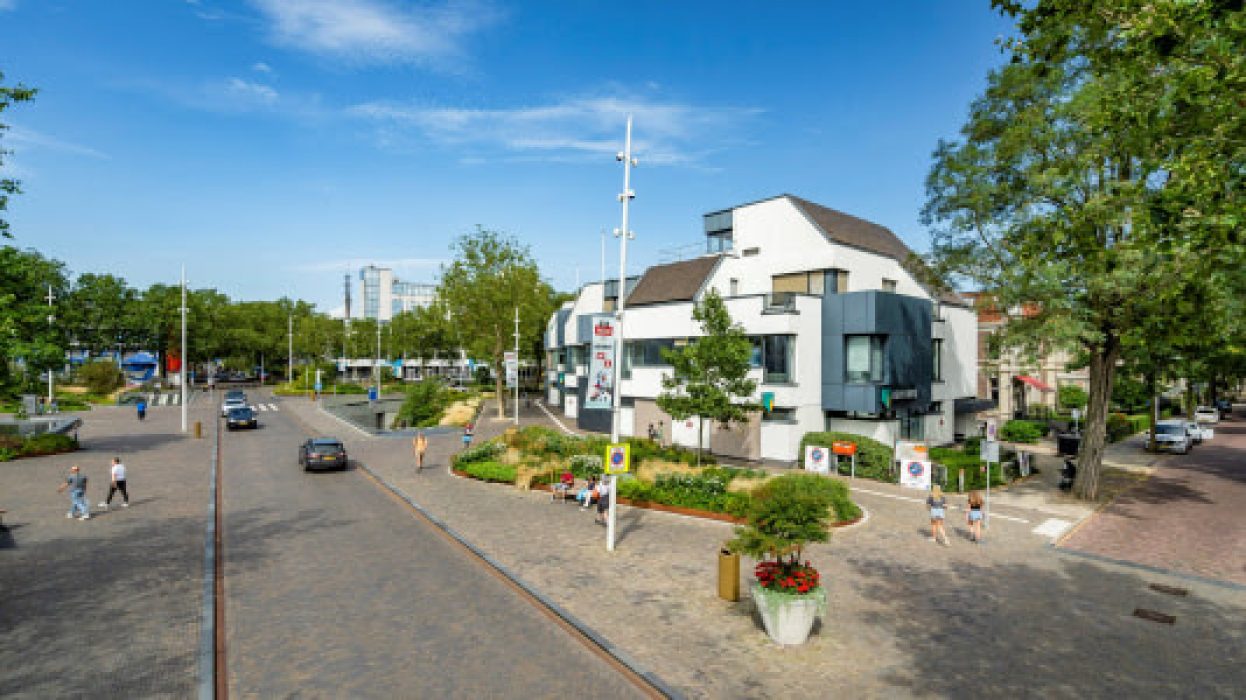 Spoor Offices aan Stationsplein 13 te Zwolle