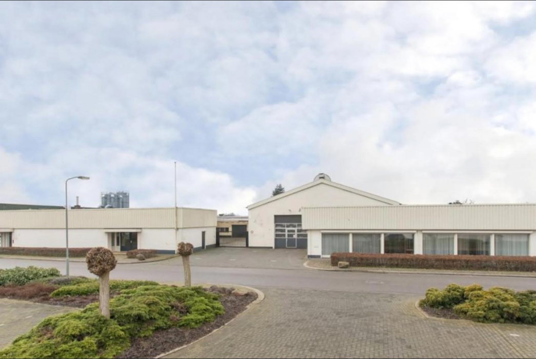Bedrijfscomplex Blokhutspecialist Zevenaar verkocht