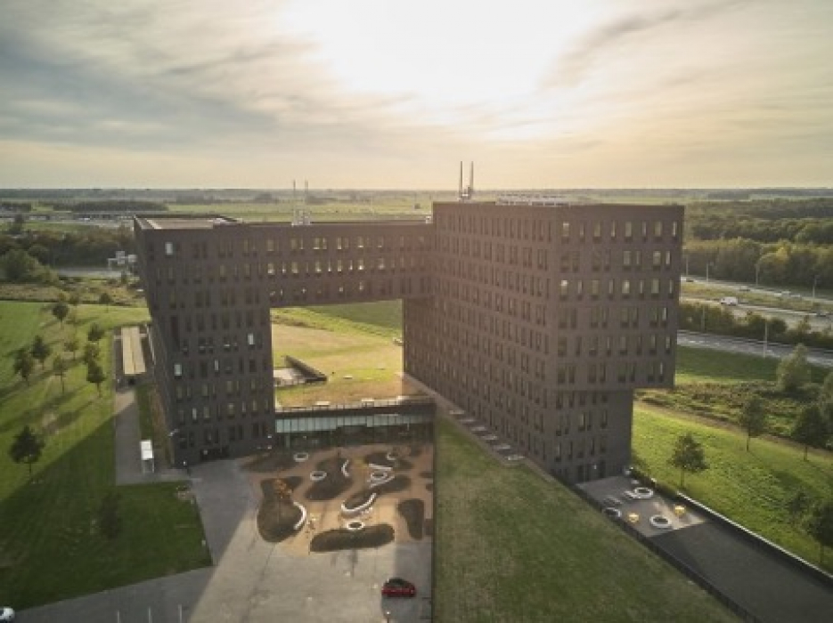 Life Office aan de Van Deventerlaan 31-51 in Utrecht