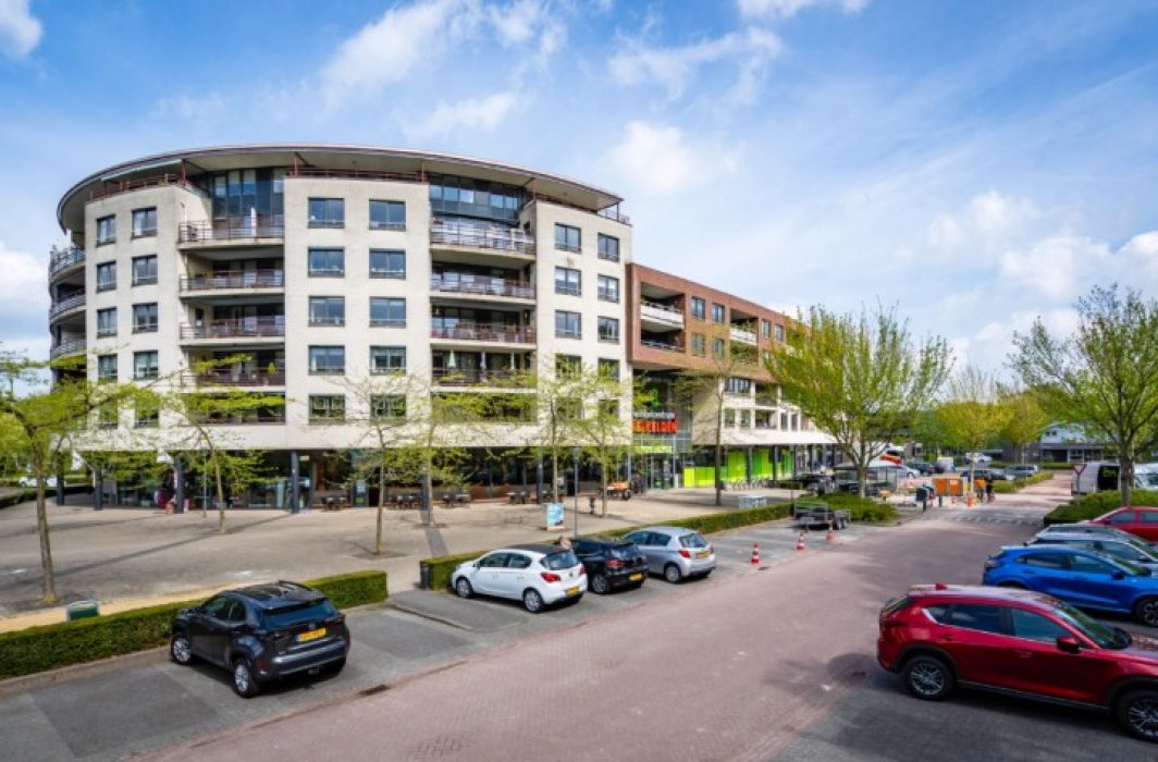 Heivelden, Best (boven wijkwinkelcentrum Heivelden in Best)