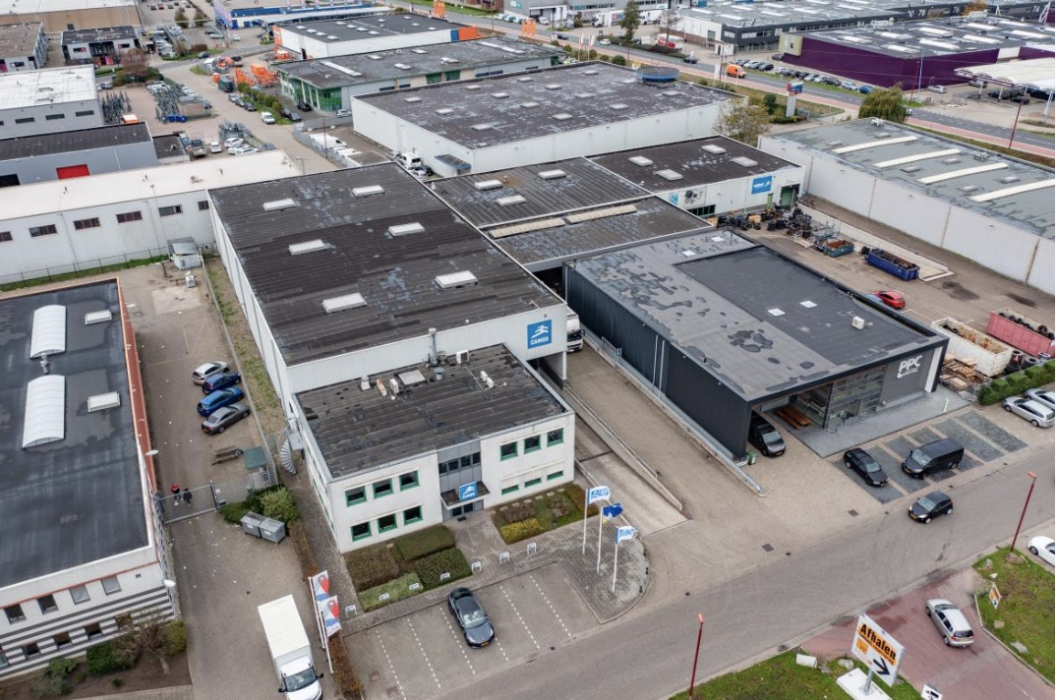 Bedrijfscomplex aan Veldwade 10 in Nieuwegein