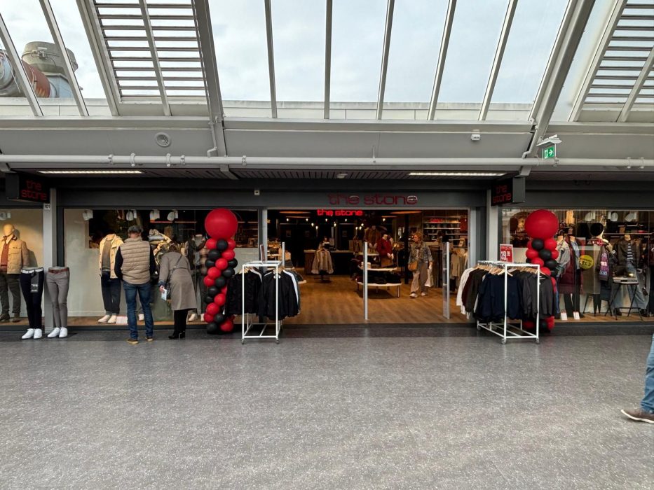 Nieuwe winkel The Stone Fashion in winkelcentrum de Crimpenhof te Krimpen aan den IJssel