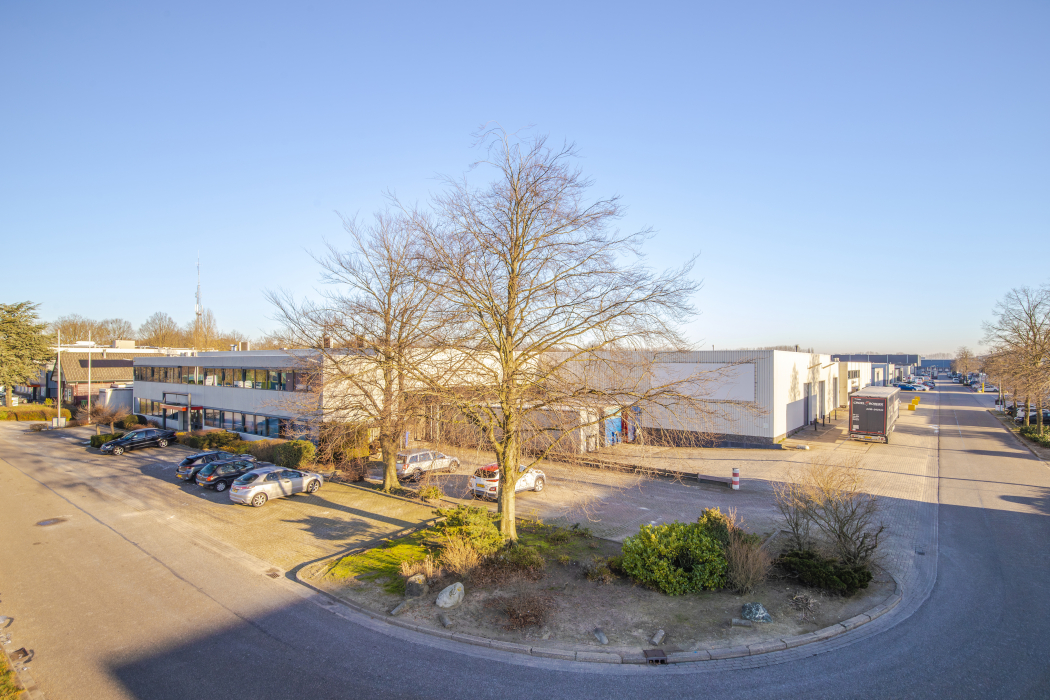 Bedrijfscomplex aan de Einsteinstraat 5 in Zevenaar