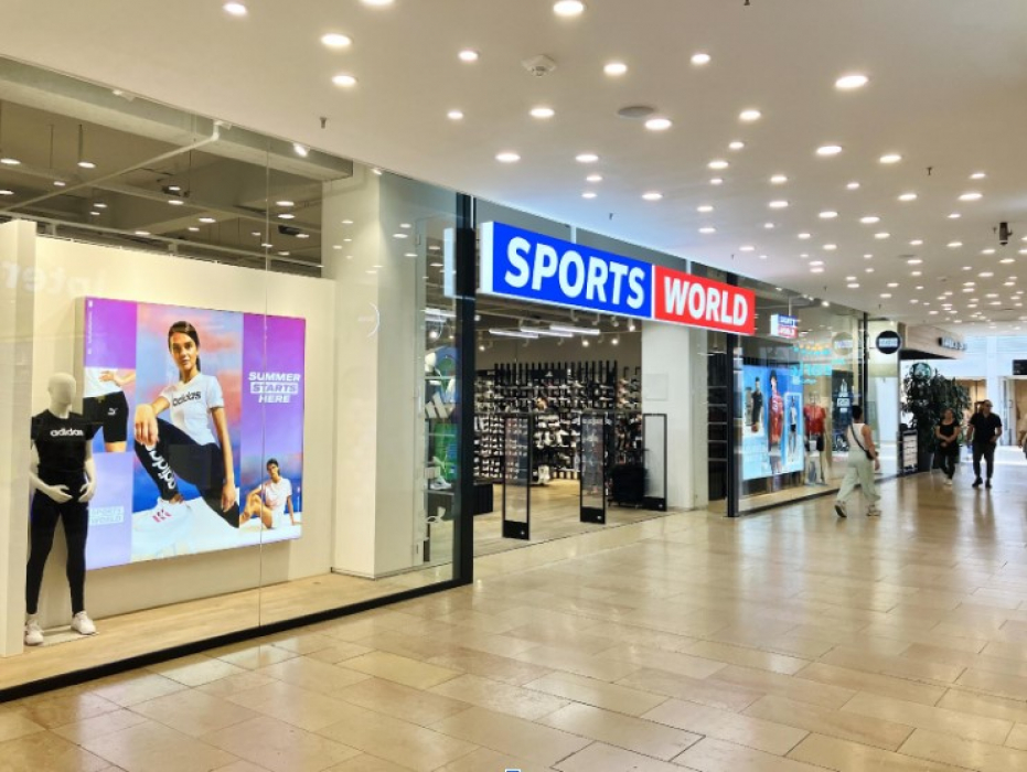 Nieuwe winkel van Sports World in winkelcentrum Stadshart in Amstelveen