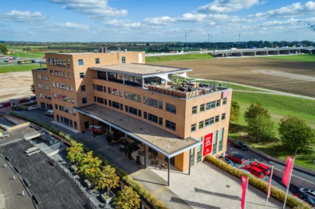 Kantoorgebouw aan Meander 1061 in Arnhem