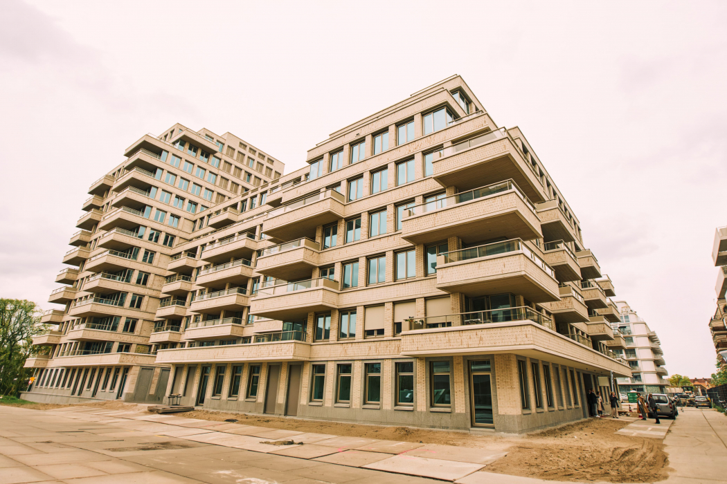 The Sphinx aan de Grasweg en Batteryparkstraat in Amsterdam