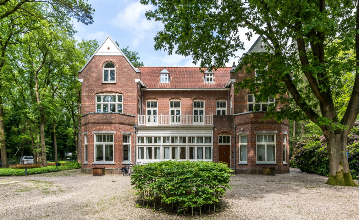 Zelesta huurt kantoorvilla in Soesterberg