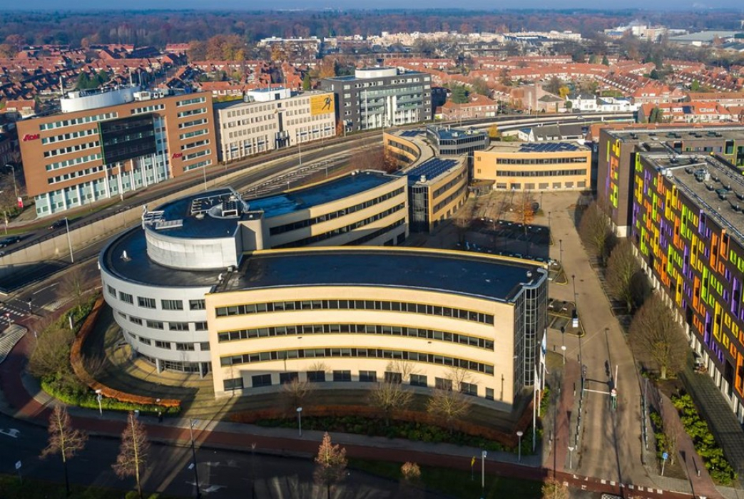 Larixplein 2 in Eindhoven