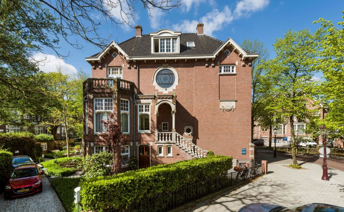 Oranje Nassaulaan 1 in Amsterdam