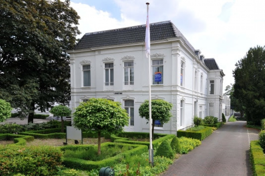 De monumentale kantoorvilla op de Arnhemsestraatweg in Velp