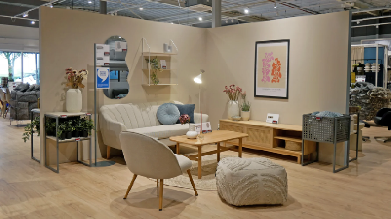 Een blik in de vernieuwde winkel in Schagen