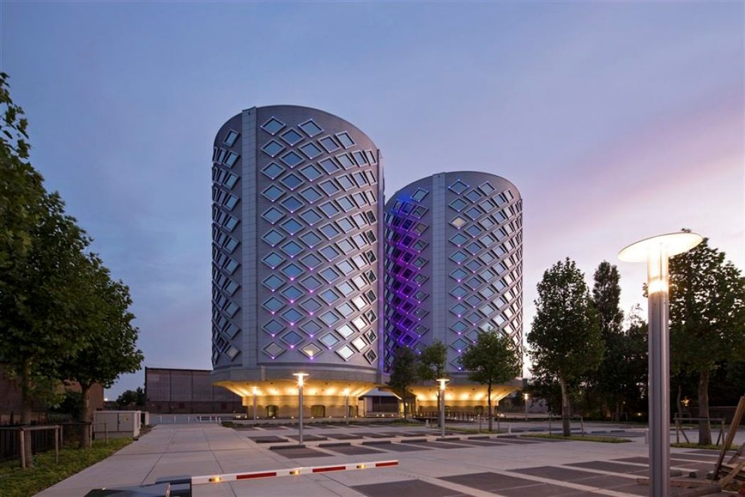 Suikersilo-Oost 29-31-32 te Halfweg