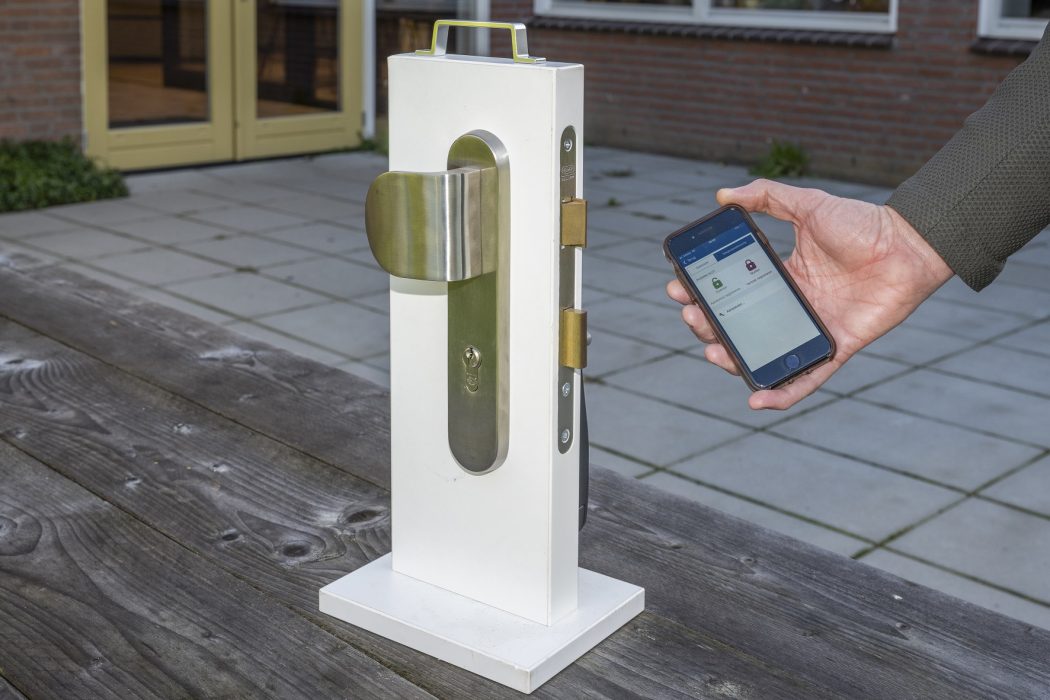 Innovatief toegangssysteem voor zorgverleners en de mantelzorgers