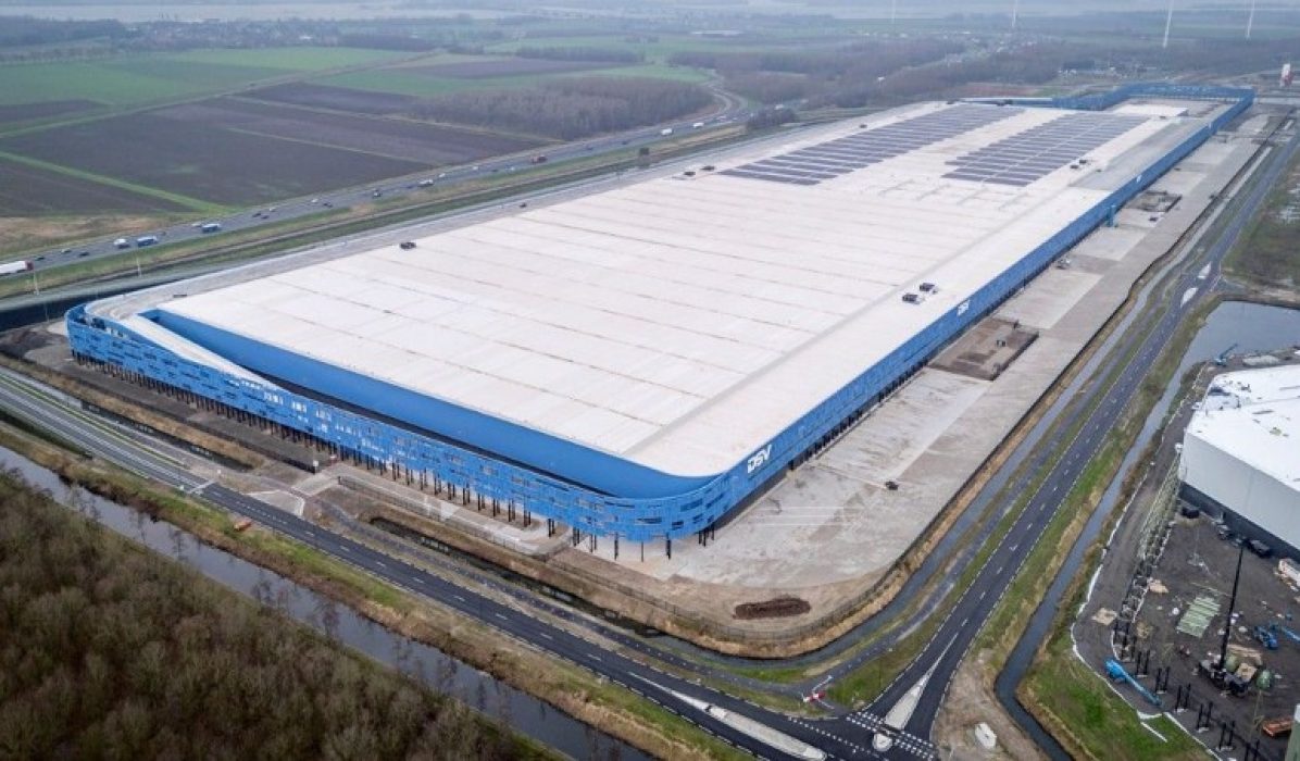 Distributiecentrum van DSV op Logistiek Park Moerdijk