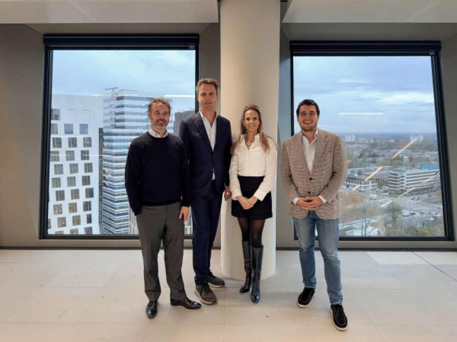 V.l.n.r. Christian van Cadsand (C&W), Boudewijn Ruitenburg (EDGE Technologies), Annelou de Groot (C&W), Martijn Pasman (EDGE Technologies)