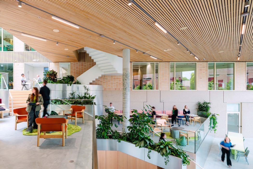 Interieur kantoorgebouw platform B | © Sebastian van Damme