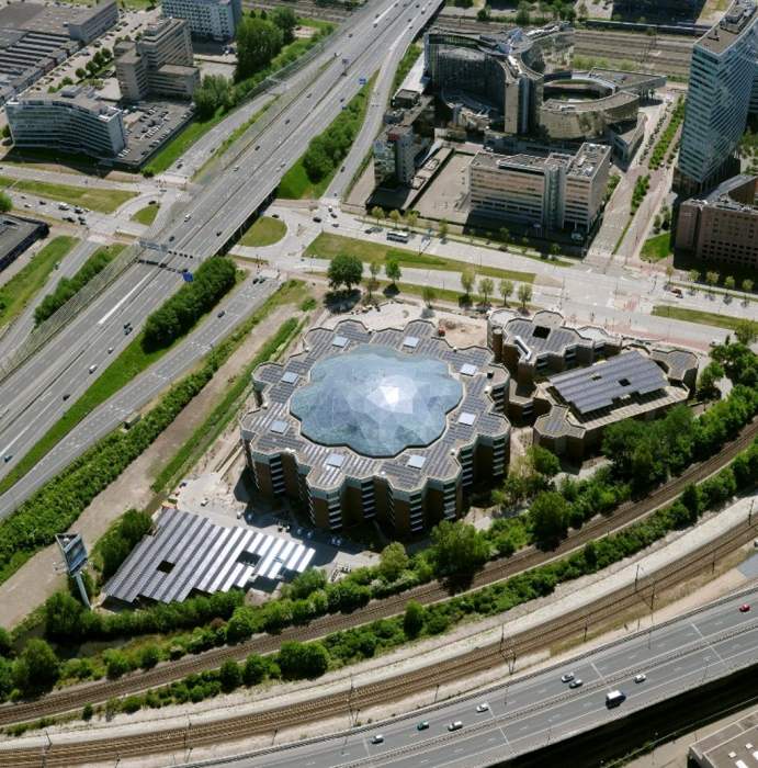 Luchtfoto Edge West aan de Basisweg te Amsterdam