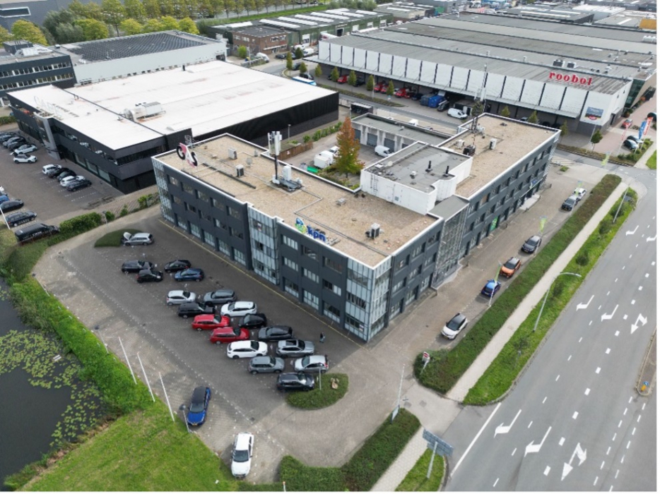 Kantoorgebouw aan Donk 1 in Barendrecht