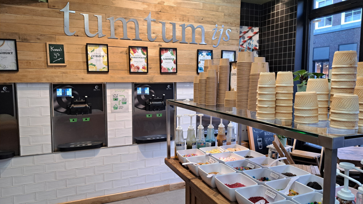 Interieur winkel TumTum aan de Markt 44 in Den Bosc