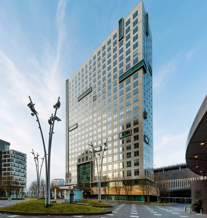 Alpha Tower aan De Entree 11-97 in Amsterdam