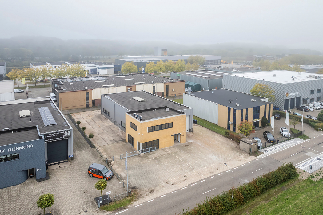 BREBO Bouw en Advies huurt een vrijstaand bedrijfsobject in Moerdijk
