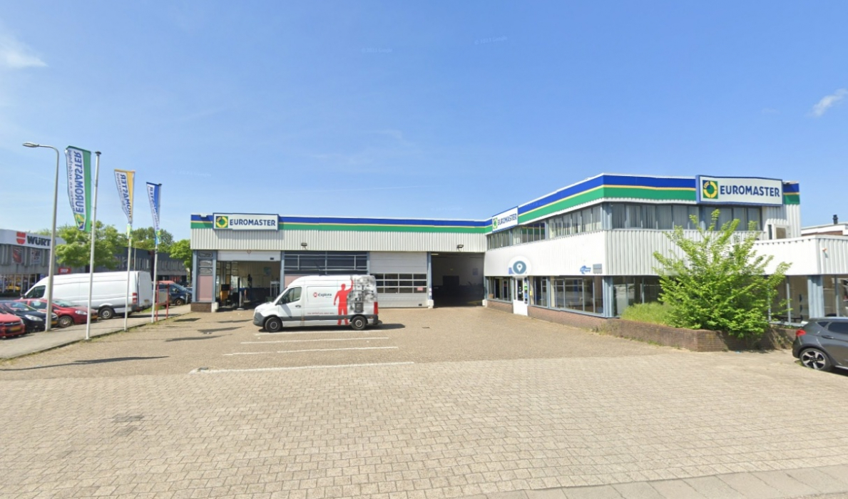 Bedrijfspand aan de Nevadadreef 8 in Utrecht