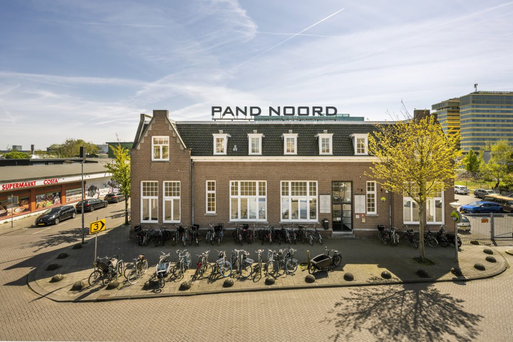 Meeuwenlaan 98-100 in Amsterdam