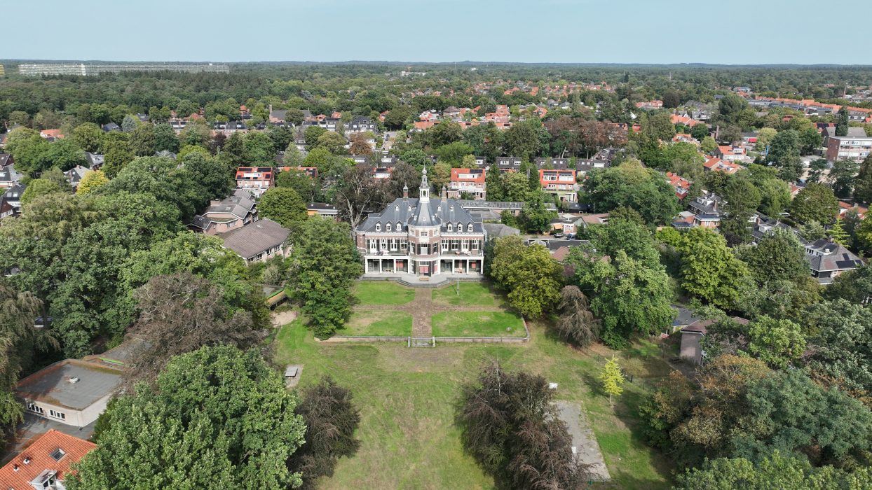 Buitenplaats Veldheim aan de Utrechtseweg 69 in Zeist
